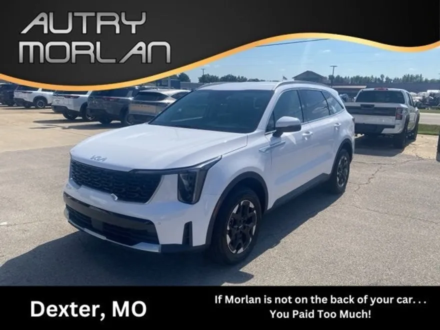 2024 Kia Sorento S photo 1
