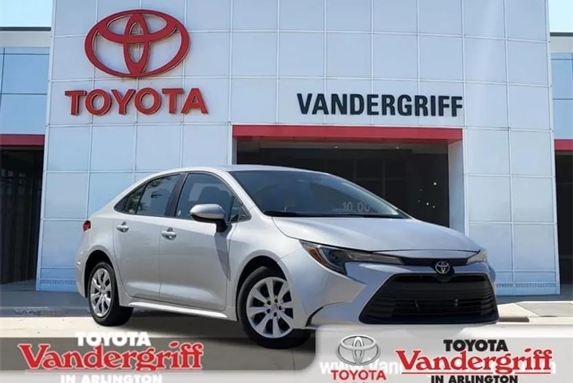 2024 Toyota Corolla LE photo 1