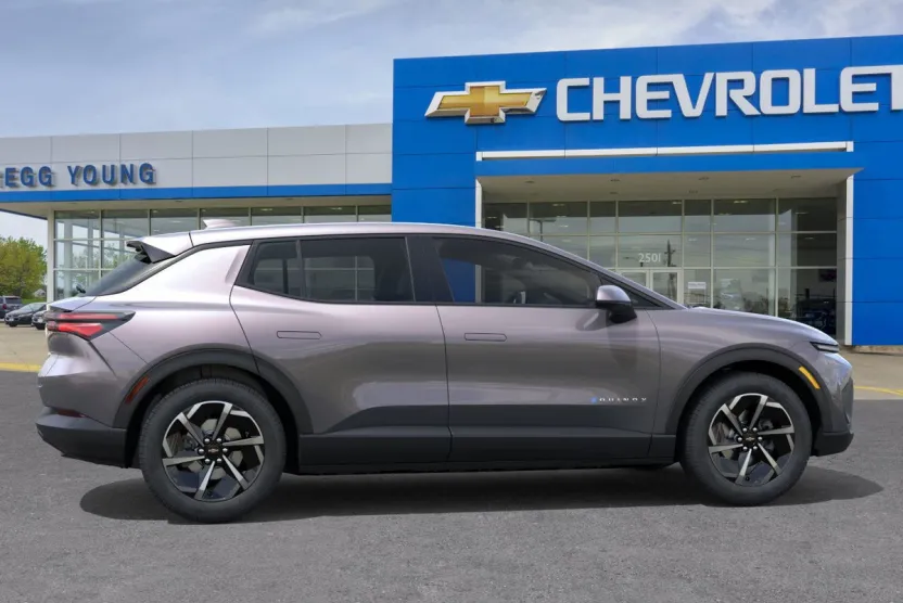2026 Chevrolet Equinox EV 1LT photo 1