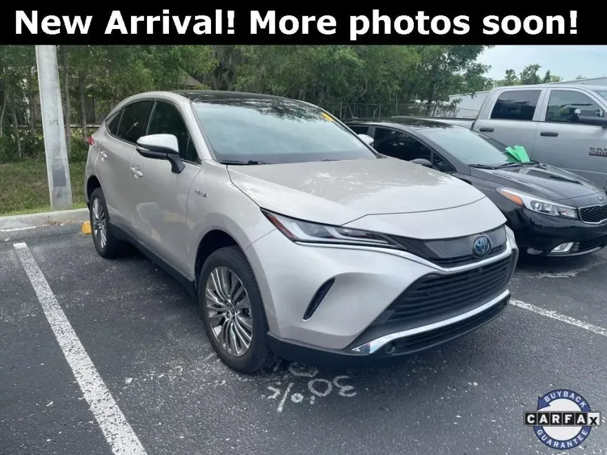 2021 Toyota Venza LE photo 1
