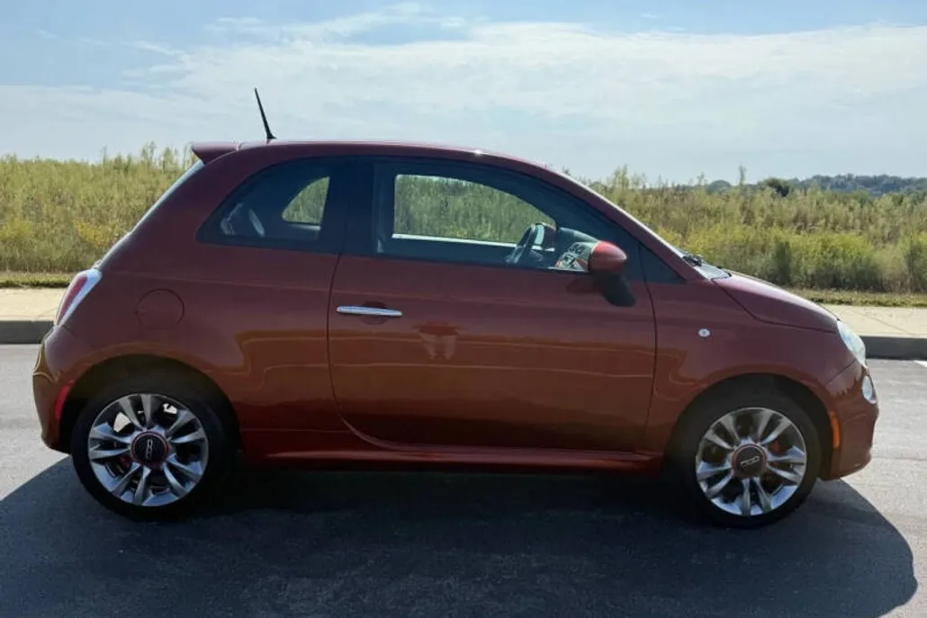 2015 Fiat 500 Sport photo 1