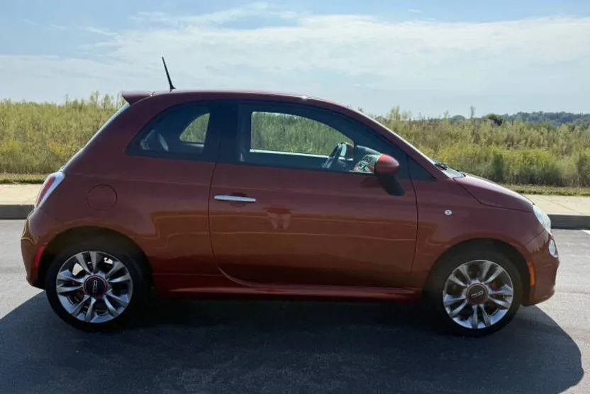 2015 Fiat 500 Sport photo 1