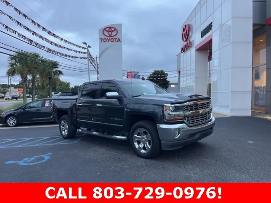2017 Chevrolet Silverado 1500 LT photo 1