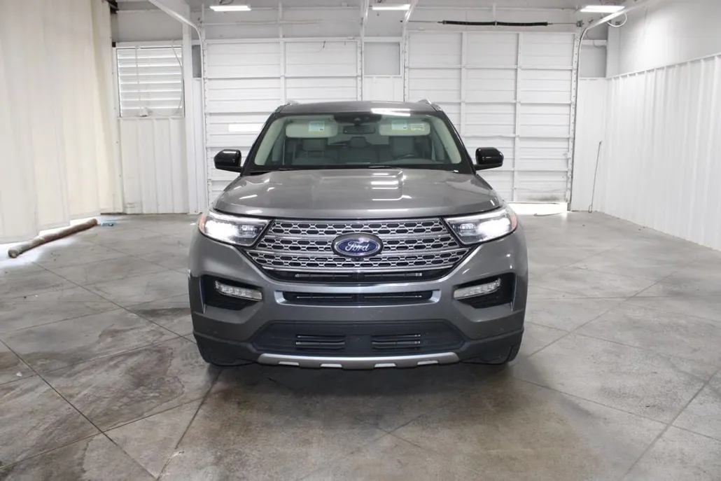 2022 Ford Explorer Limited photo 1