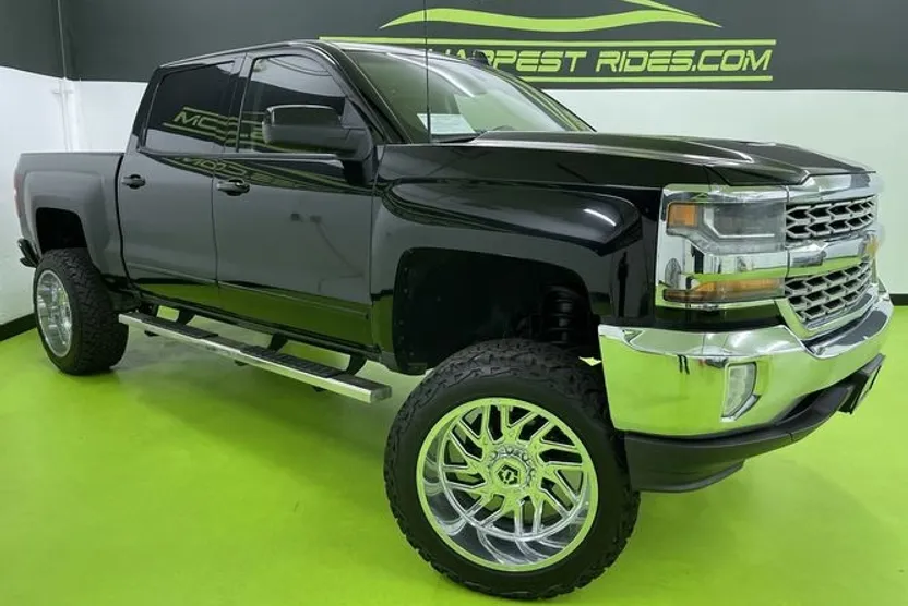 2017 Chevrolet Silverado 1500 photo 1