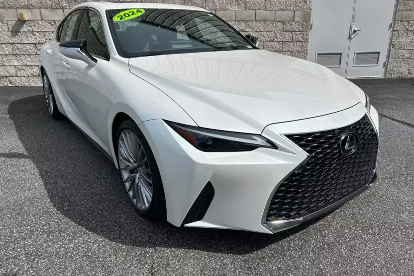 2024 Lexus IS 300 photo 1