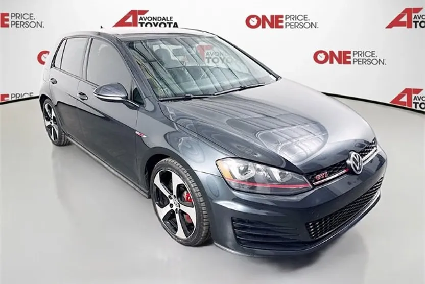 2017 Volkswagen Golf GTI SE photo 1