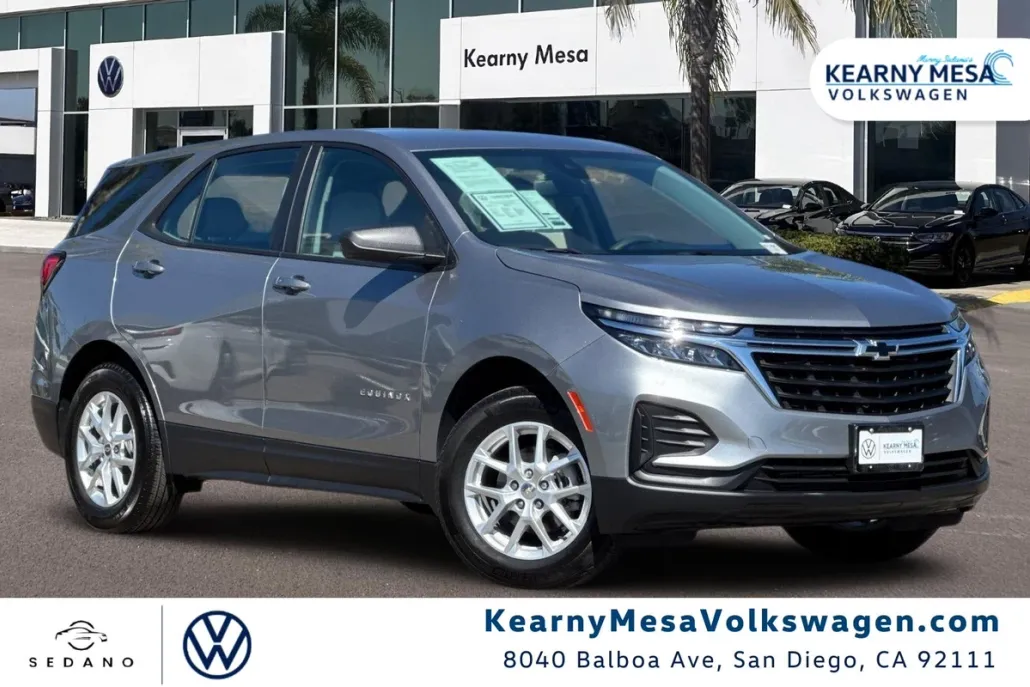 2024 Chevrolet Equinox LS photo 1