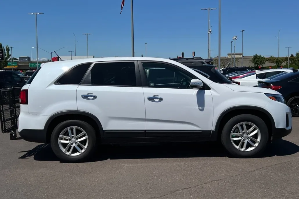 2014 Kia Sorento LX photo 1