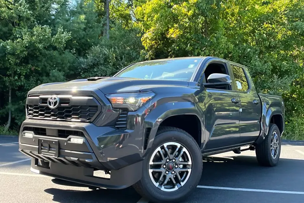 2025 Toyota Tacoma TRD Sport Double Cab photo 1