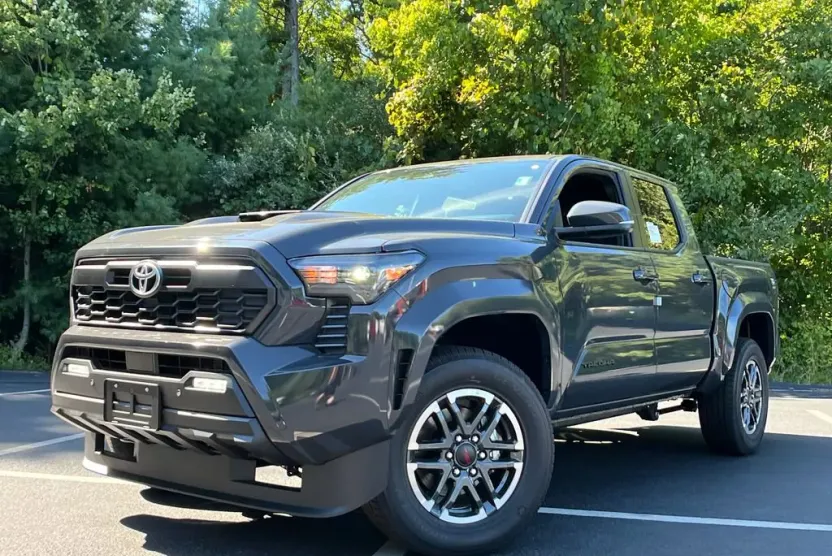 2025 Toyota Tacoma TRD Sport Double Cab photo 1
