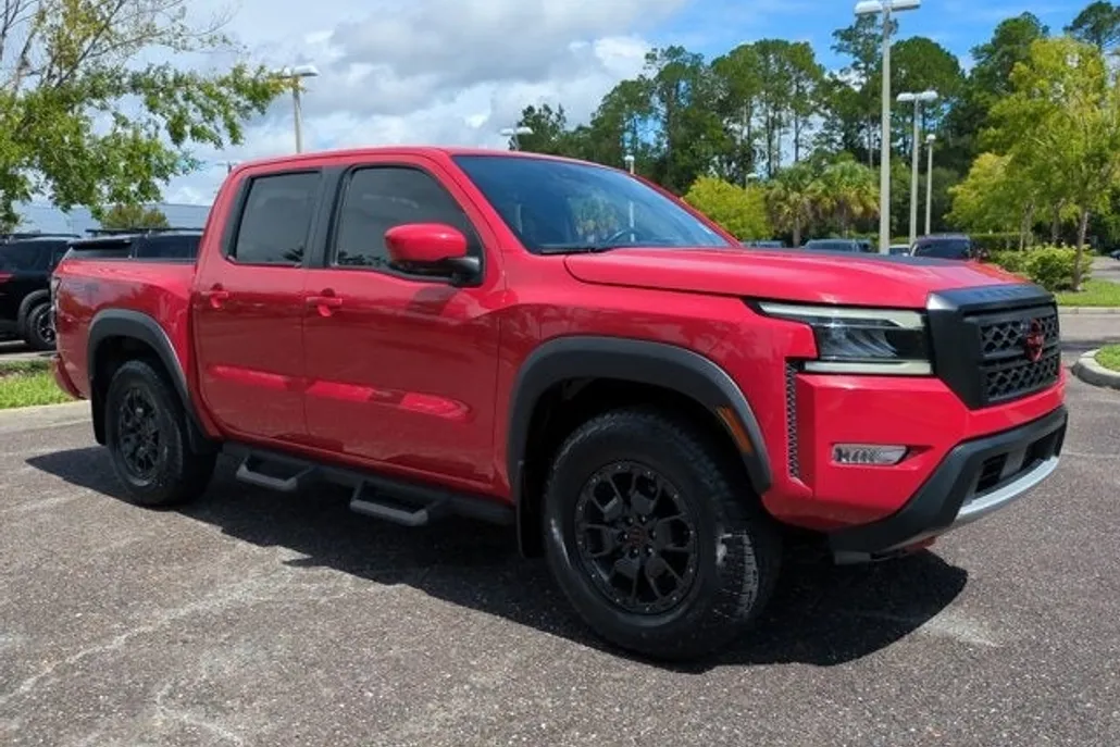 2023 Nissan Frontier PRO-4X photo 1