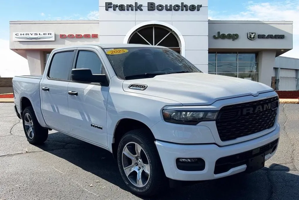 2025 Ram 1500 Tradesman photo 1