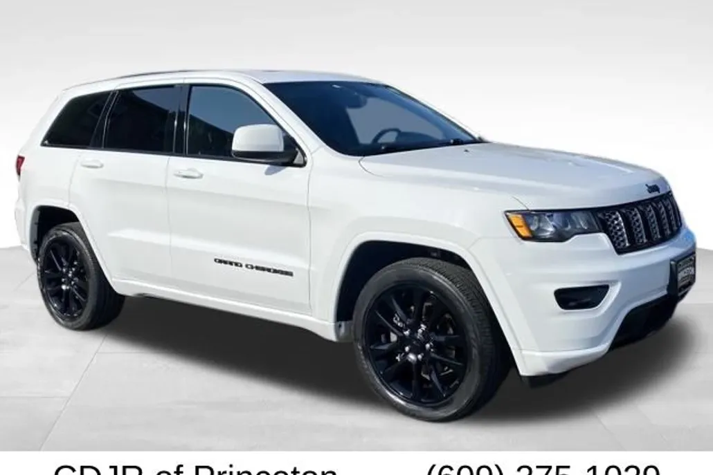 2020 Jeep Grand Cherokee Altitude photo 1