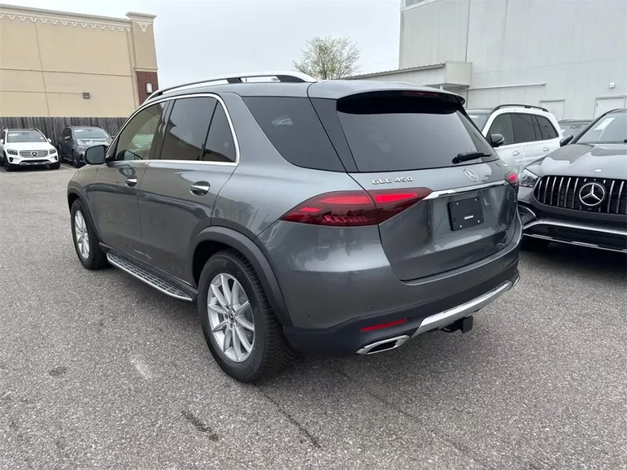 2025 Mercedes Benz GLE 450 4MATIC photo 1