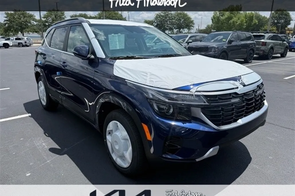 2026 Kia Seltos EX photo 1