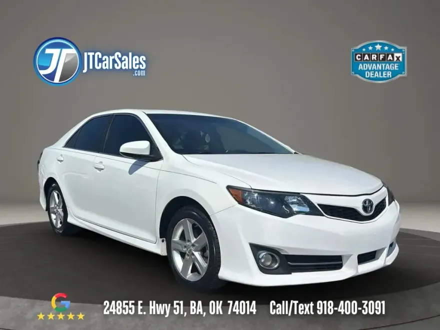 2013 Toyota Camry photo 1