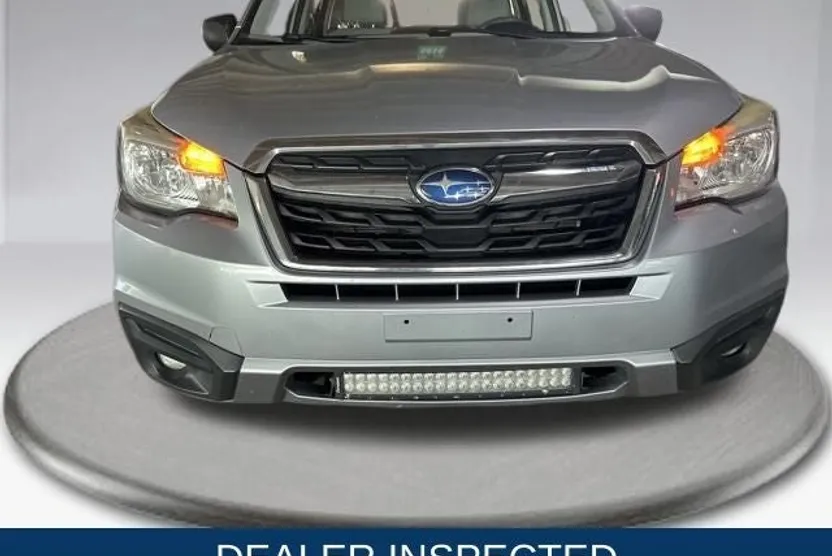 2018 Subaru Forester 2.5i photo 1