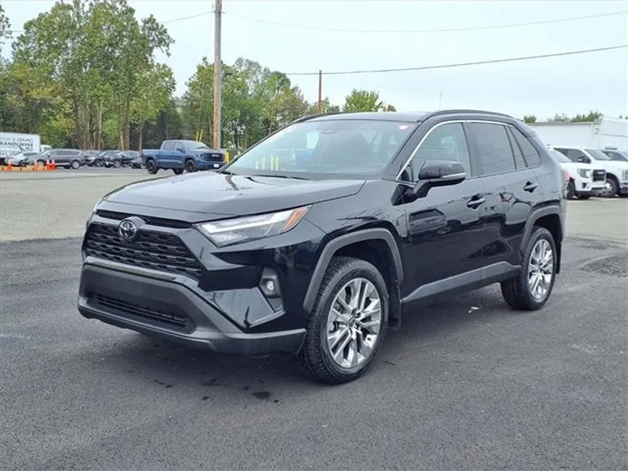 2024 Toyota RAV4 XLE Premium photo 1