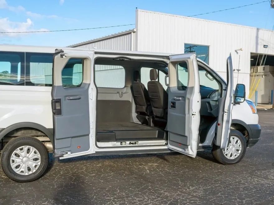 2017 Ford Transit photo 1