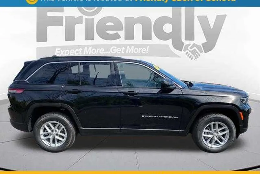 2025 Jeep Grand Cherokee Laredo X photo 1