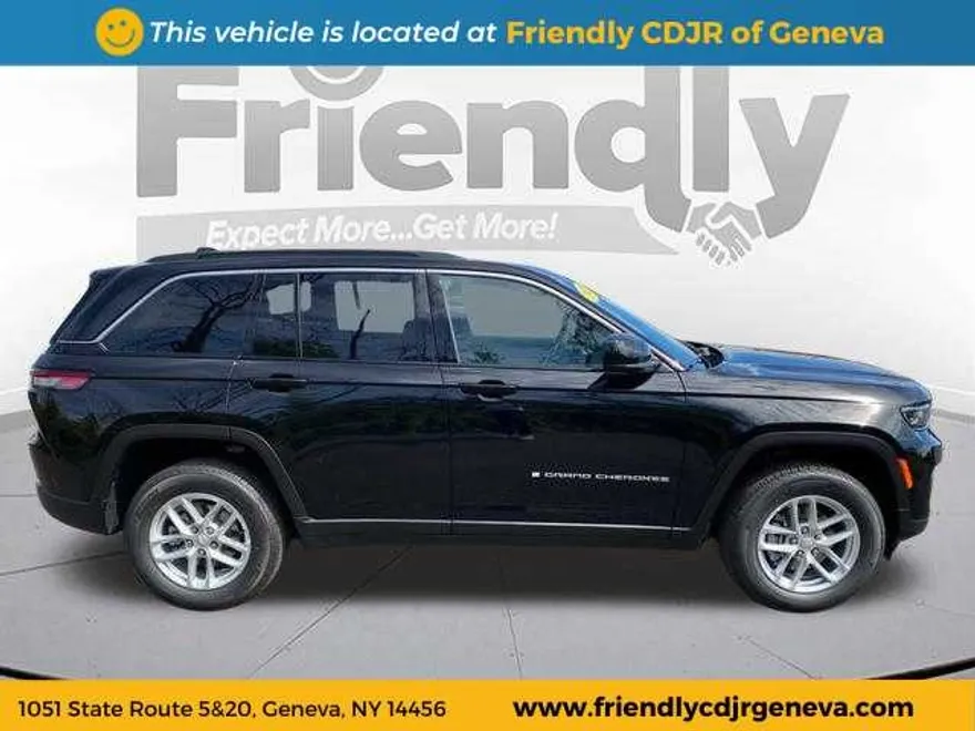 2025 Jeep Grand Cherokee Laredo X photo 1