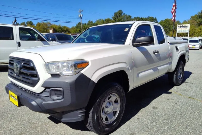 2019 Toyota Tacoma Access Cab photo 1