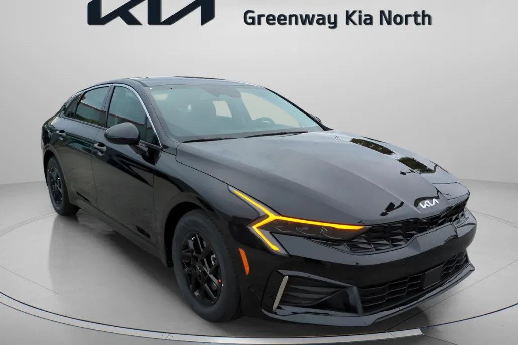 2025 Kia K5 LXS photo 1