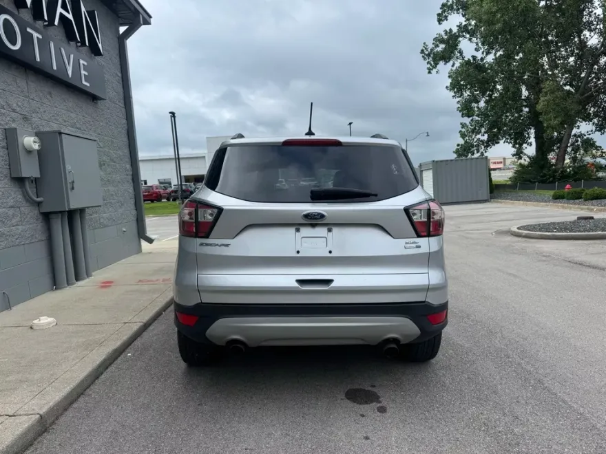 2018 Ford Escape SEL photo 1