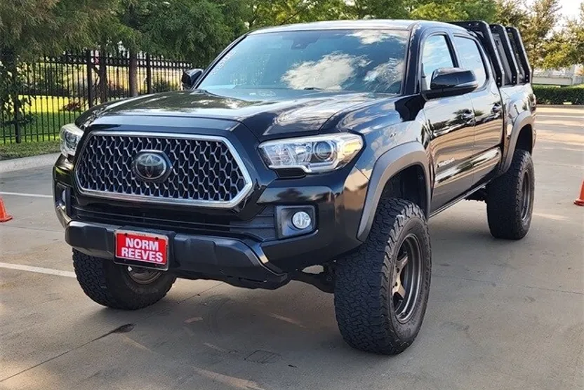 2019 Toyota Tacoma TRD V6 photo 1
