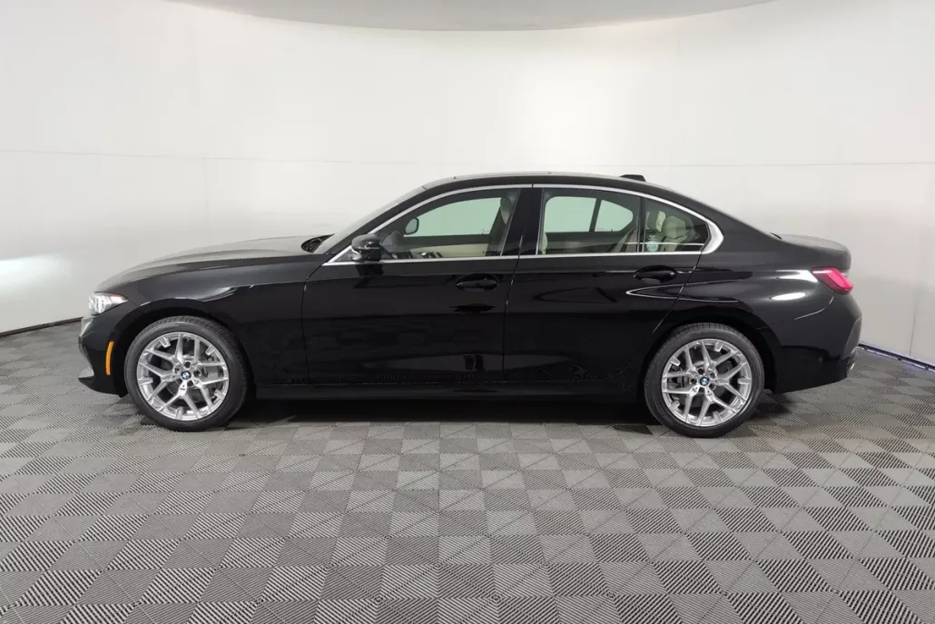 2025 Bmw 330i photo 1