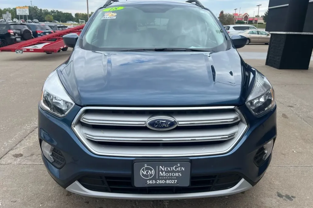 2018 Ford Escape SE Sport photo 1