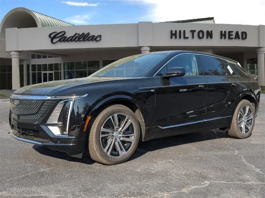 2025 Cadillac Lyriq Luxury photo 1
