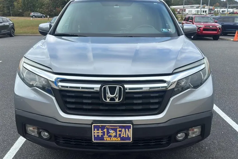 2017 Honda Ridgeline RTL photo 1