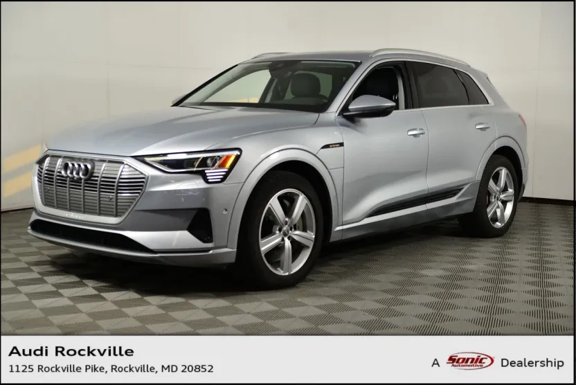 2019 Audi e-tron Premium Plus photo 1