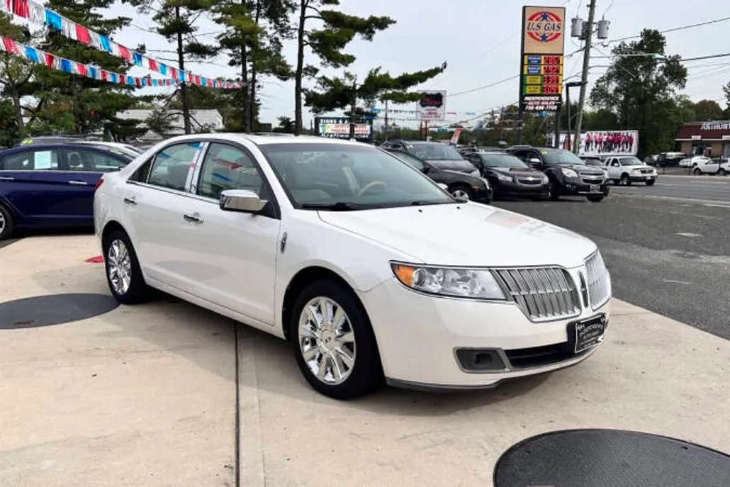 2010 Lincoln MKZ photo 1