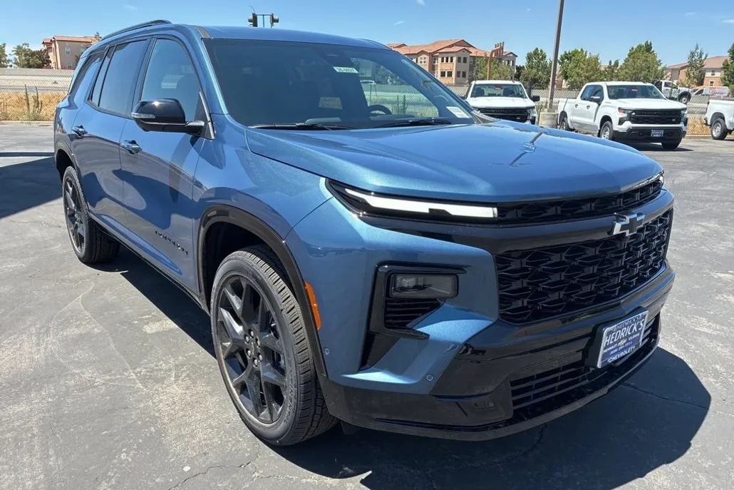 2026 Chevrolet Traverse RS photo 1
