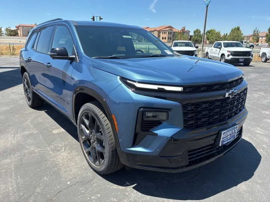 2026 Chevrolet Traverse RS photo 1