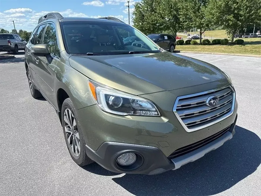 2017 Subaru Outback 2.5i Limited photo 1
