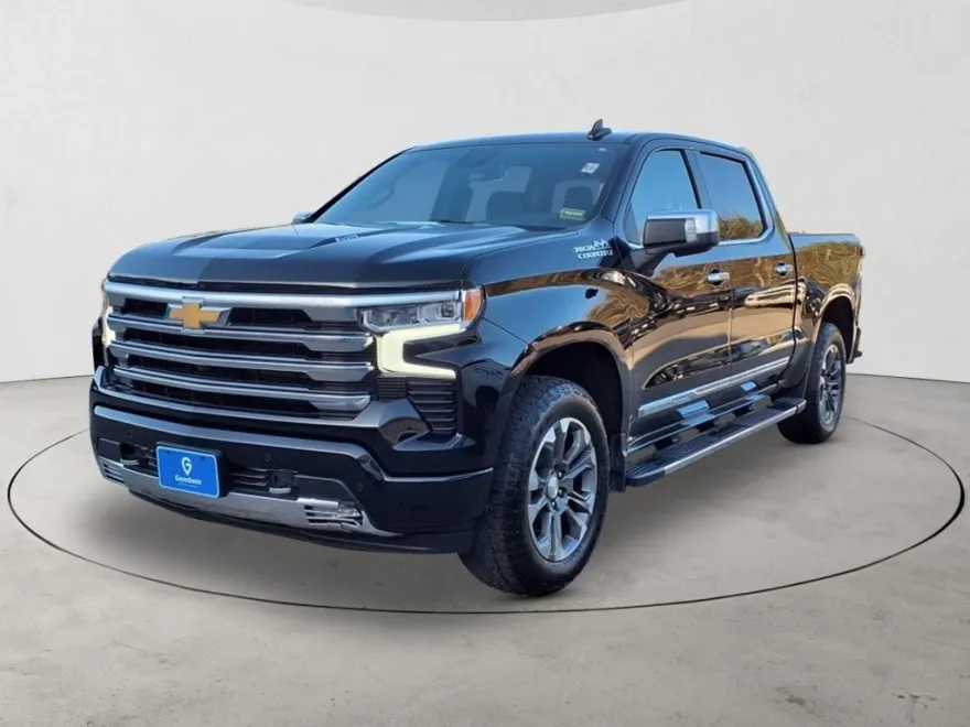 2024 Chevrolet Silverado 1500 High Country photo 1