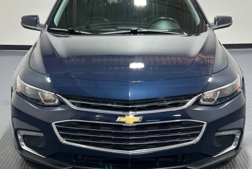 2016 Chevrolet Malibu 1LT photo 1