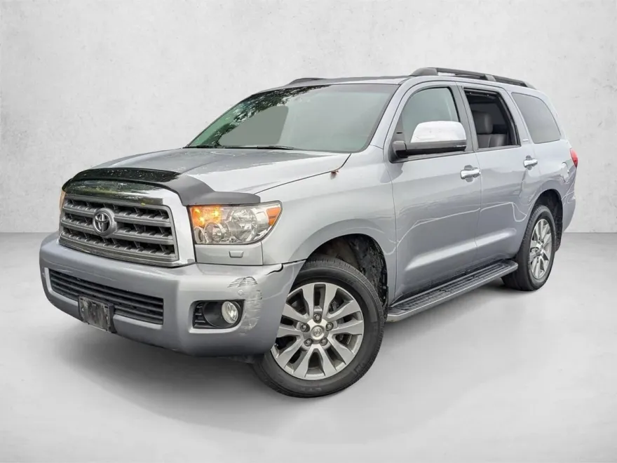 2016 Toyota Sequoia Limited photo 1