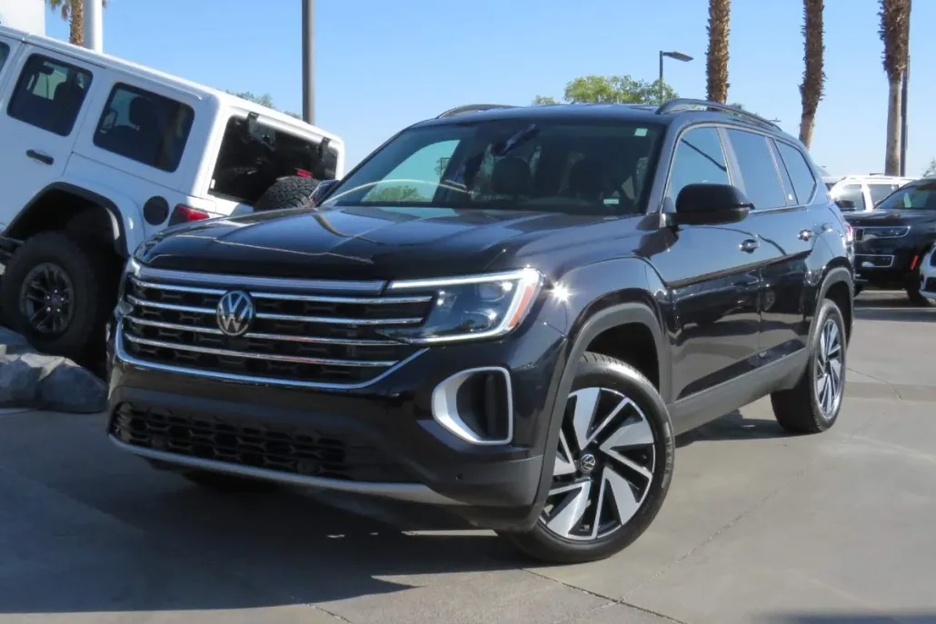 2024 Volkswagen Atlas SE Technology photo 1
