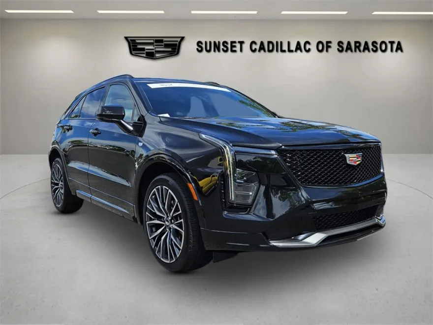 2024 Cadillac XT4 Sport photo 1