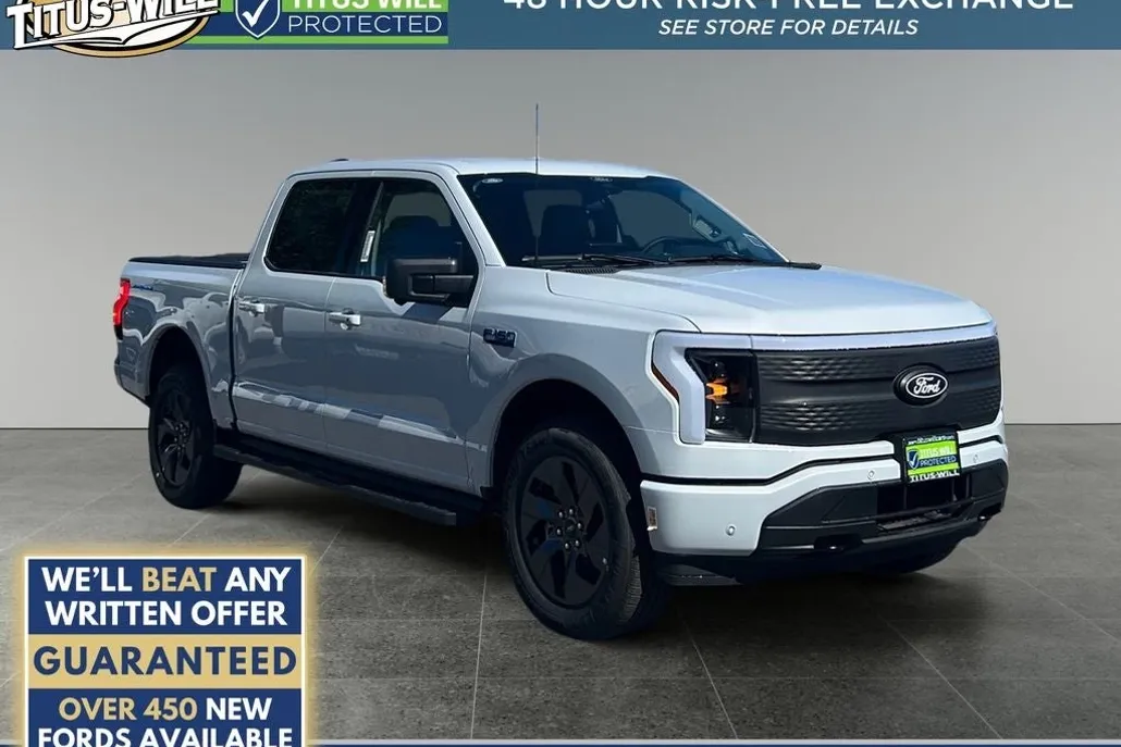 2025 Ford F-150 Lightning photo 1