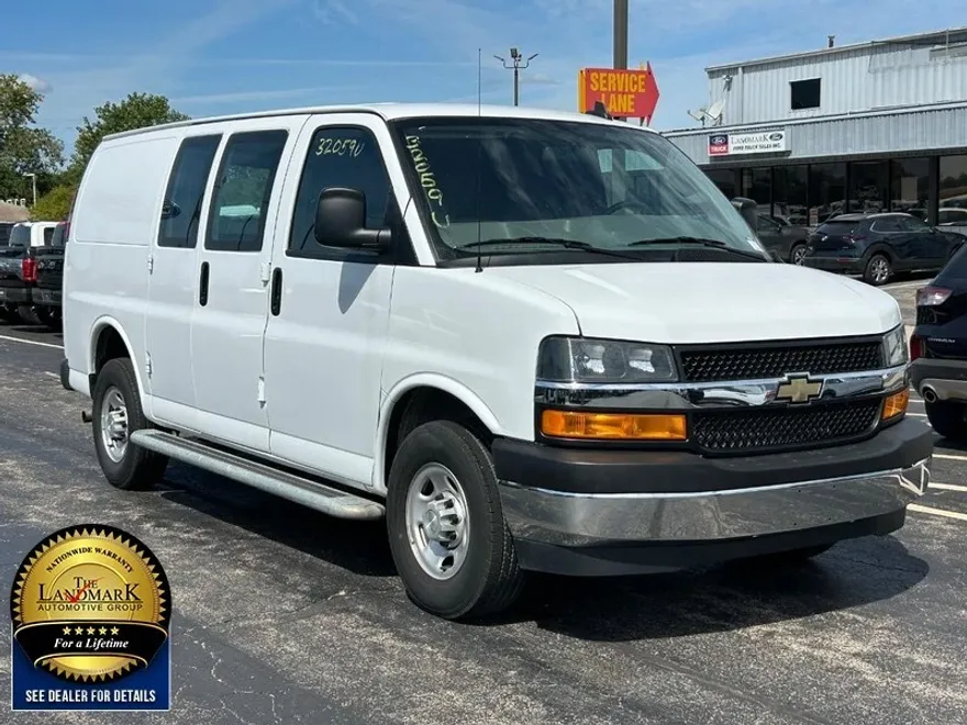 2023 Chevrolet Express 2500 Work Cargo Van photo 1