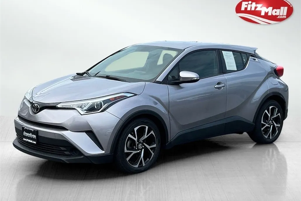 2018 Toyota C-HR XLE photo 1