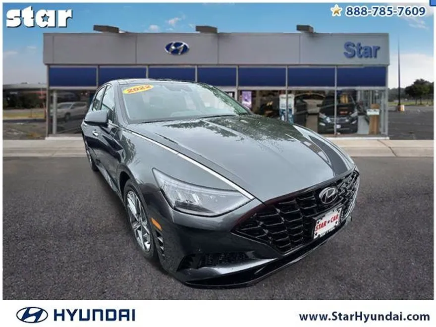 2022 Hyundai Sonata SEL photo 1