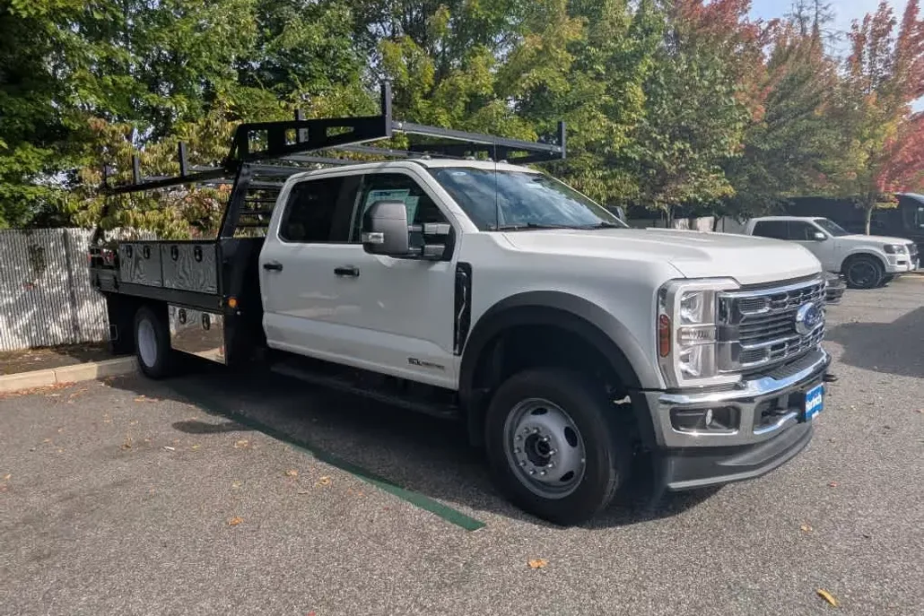 2025 Ford F-550 XL photo 1