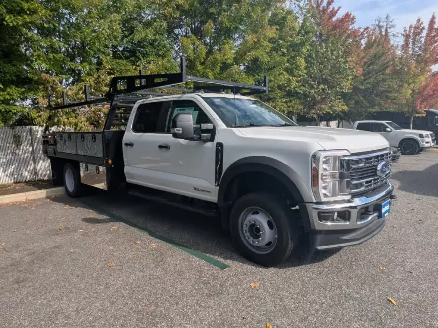 2025 Ford F-550 XL photo 1